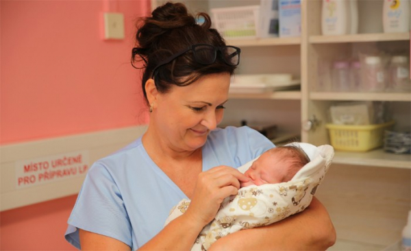 Za prvních šest měsíců roku se v šumperské nemocnici narodilo už 430 dětí 