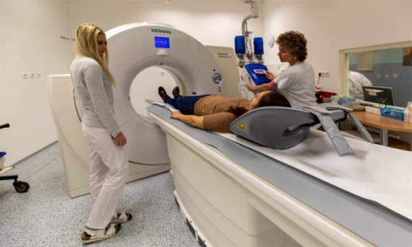 Lékaři Nemocnice Šumperk začali vyšetřovat pacienty na novém počítačovém tomografu za 14 miliónů korun