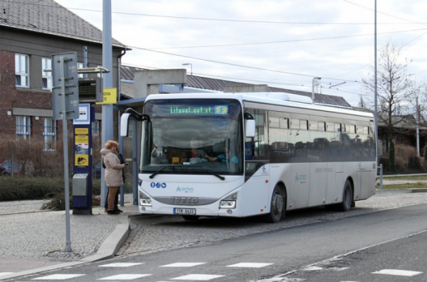 Mimořádná opatření dočasně omezí provoz autobusové i vlakové dopravy