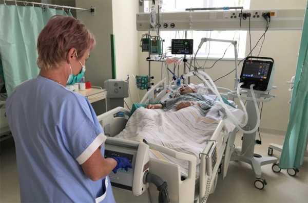 Nová pohodlnější lůžka umožní pacientům Nemocnice Šumperk snadněji dýchat