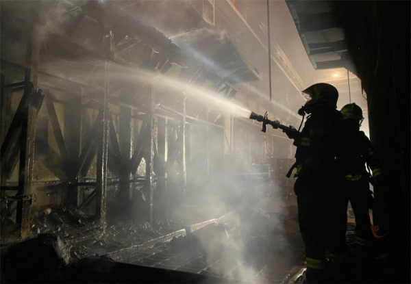 V průmyslovém areálu v Lutíně došlo k požáru gumového pásového dopravníku