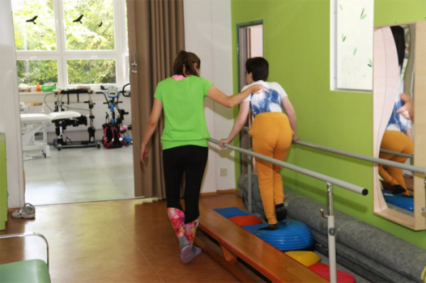 Rehabilitační centrum Jitrocel v Olomouci pomáhá. Přesvědčili se o tom i zástupci kraje