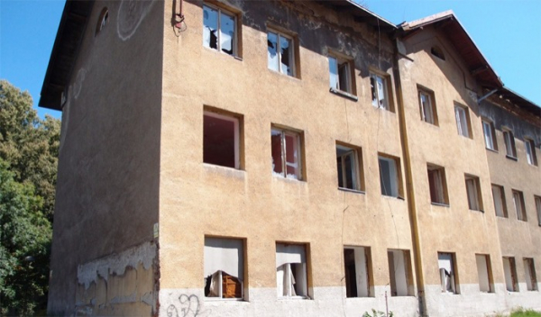 Radní chtějí koupit zpět někdejší ghetto ve Škodově ulici