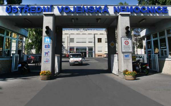 Ministerstvo obrany může ve svých vojenských nemocnicích poskytnout péči až 35 zraněným vojákům z Ukrajiny