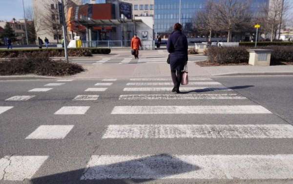 Olomoucký kraj vyčlenil peníze na nové přechody pro chodce a zpomalovací ostrůvky