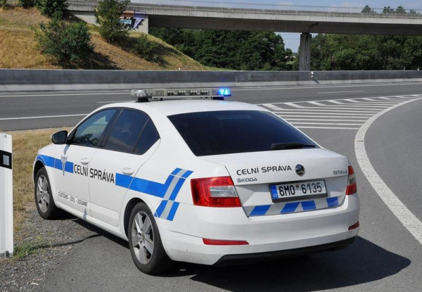 Celníci na Olomoucku odhalili meziročně více řidičů bez elektronické dálniční známky