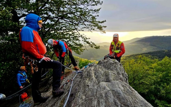 Horská služba cvičila v Jeseníkách záchranné práce ve skalním a exponovaném terénu