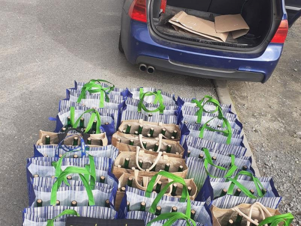 Olomoučtí celníci nalezli u řidiče BMW 230 litrů nelegálního alkoholu, hrozí mu pokuta až 5 milionů korun