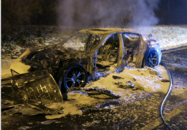 Požár luxusního osobního vozidla způsobil škodu v částce 3.mil. korun