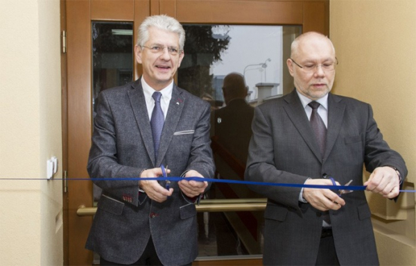 Hejtman Košta slavnostně otevřel zrekonstruovanou budovu centra sociálních služeb Klíč