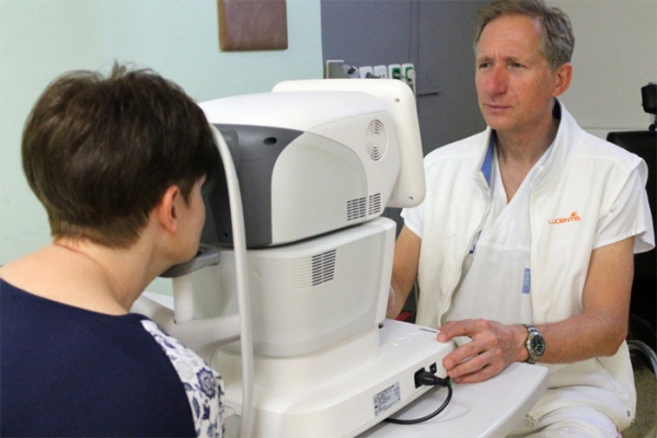 Moderní přístroj na vyšetření zraku mají v Nemocnici Prostějov